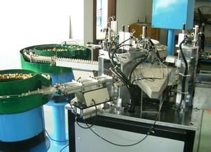 工業(yè)磁環(huán)、磁芯及塑料電子產(chǎn)品自動(dòng)排序擺盤(pán)包裝機(jī)的應(yīng)用與市場(chǎng)前景